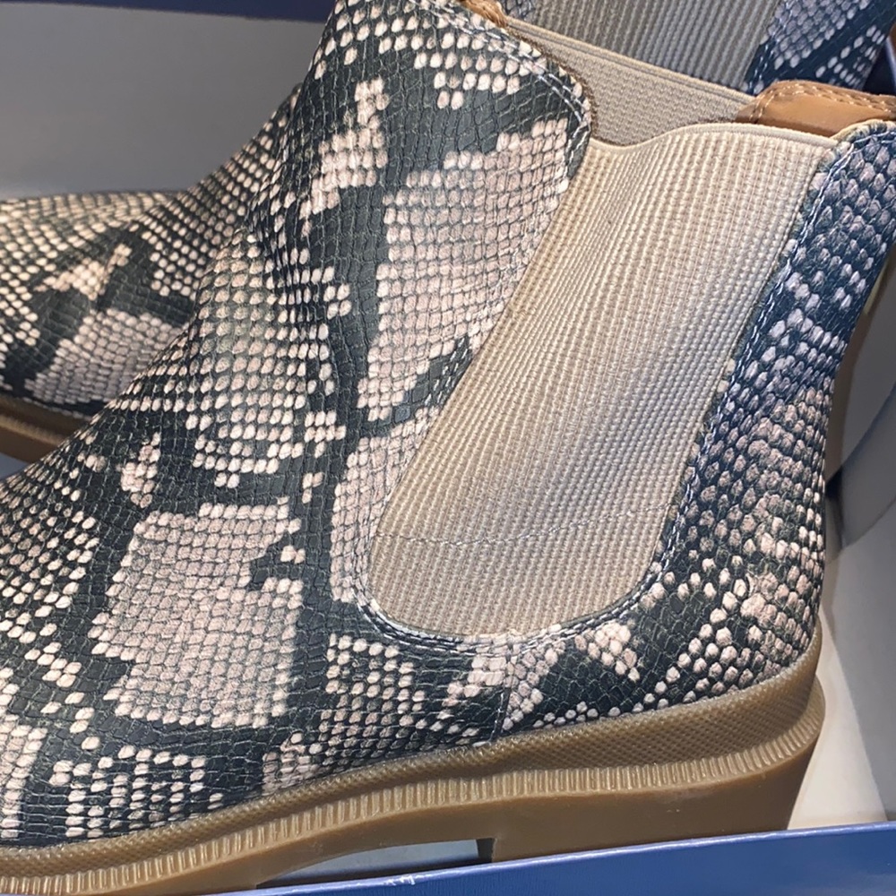 Print Boots (Target) - Picture 4 of 6
